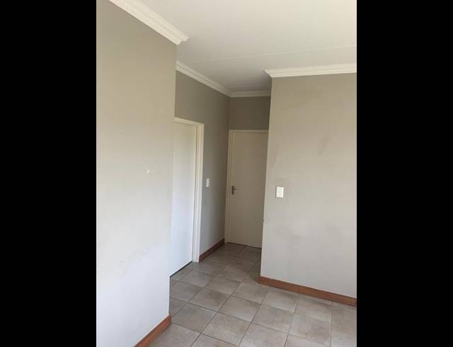 2 BEDROOM PROPERTY TO RENT IN FLEURHOF